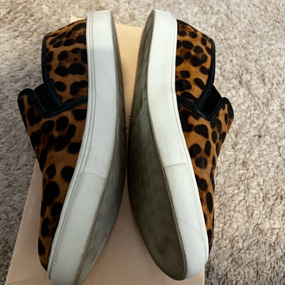 Cheetah Slide on. Size 7.5 - Picture 6 of 7